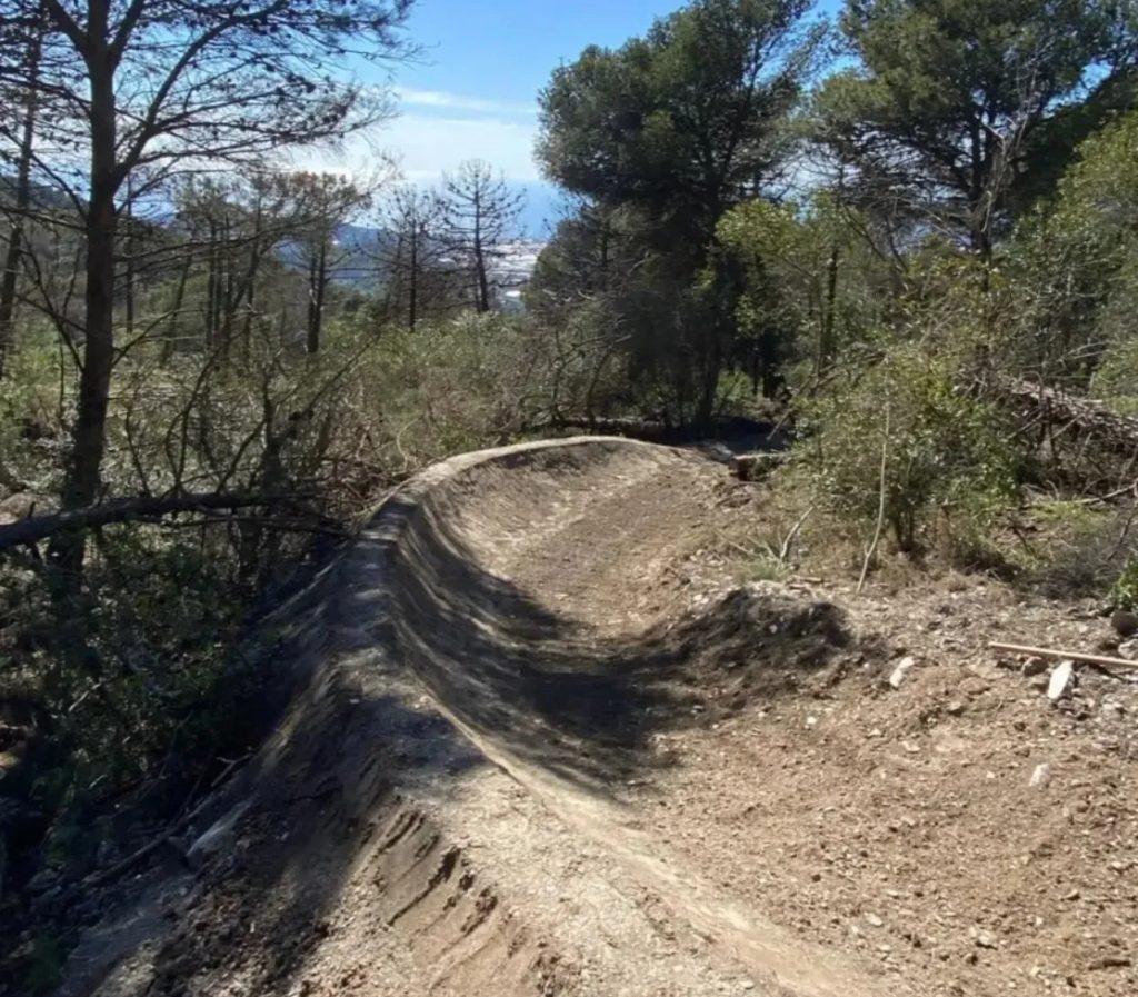 berms and flow at motril dh track ride southern spain